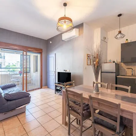 Appartement 3 Min A Pied Du Centre D'Uzes Parking Piscine Buitenkant foto