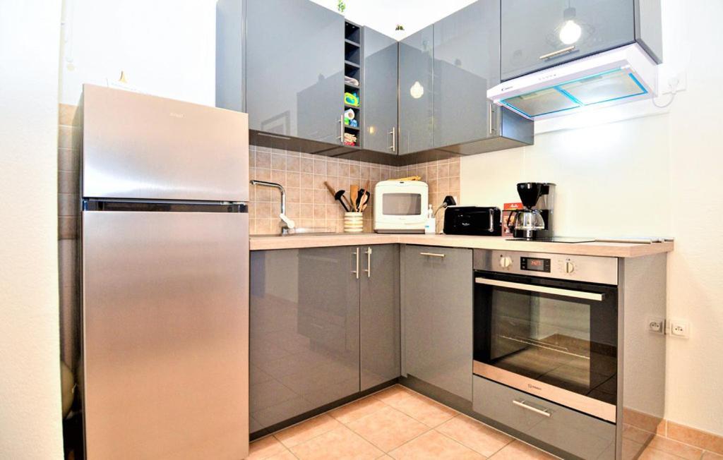 Apartment 3 Min A Pied Du Centre D'uzes Parking Piscine Uzes