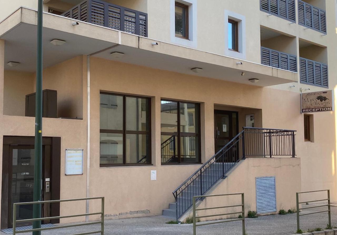 Apartment 3 Min A Pied Du Centre D'uzes Parking Piscine Uzes