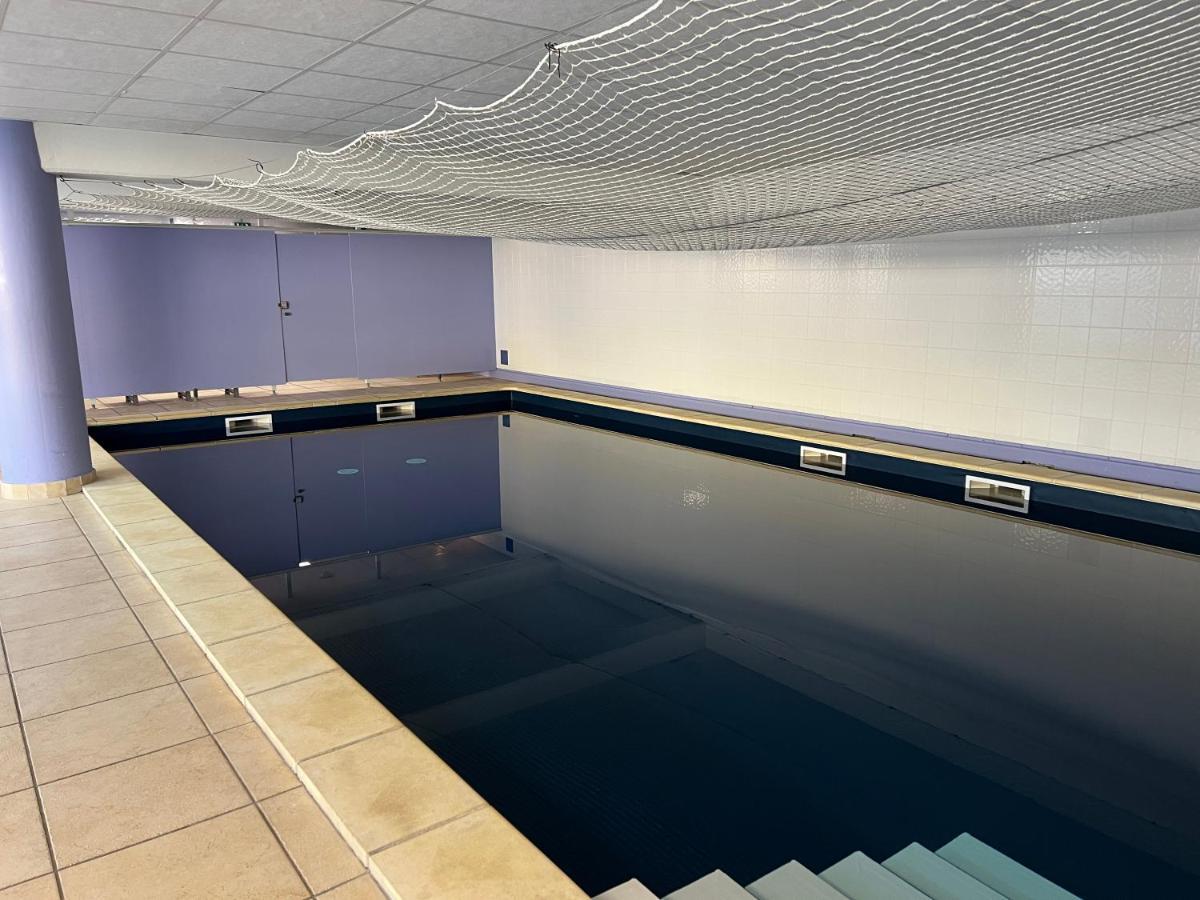 3 Min A Pied Du Centre D'uzes Parking Piscine Uzes